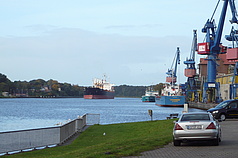 Schleswig-Holstein-Fahrt 2012 des MGV Rethmar: Der Nordostsee-Kanal bei Rendsburg